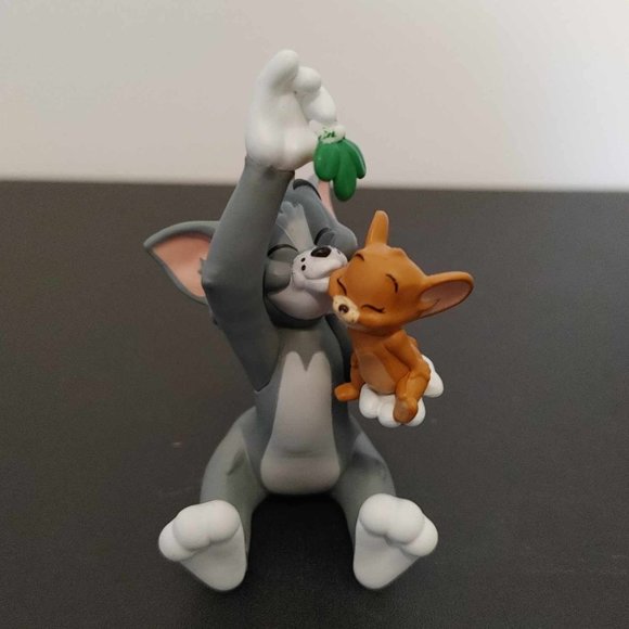 Hallmark Keepsake Ornament 2013 Tom & Jerry A Christmas Truce - NIB - Picture 4 of 7